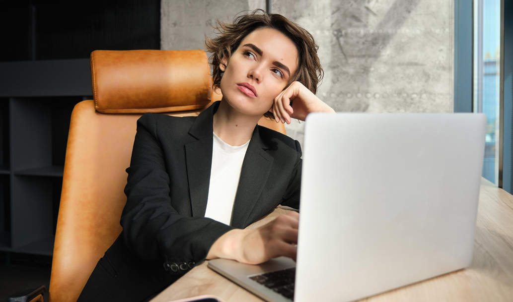 EL MALESTAR QUE NO SE VE: POR QUÉ EL BIENESTAR LABORAL NO ESTÁ RESOLVIENDO EL PROBLEMA DE FONDO